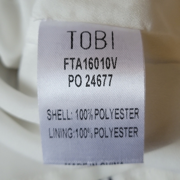Tobi White Blouse Black Stripe Sleeveless 100% Pol - Picture 9 of 13